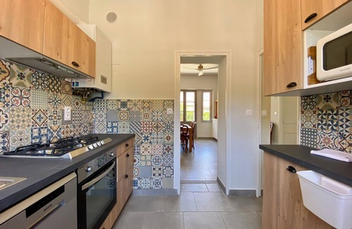 Valence House | LE Louis 16