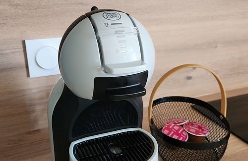 Doue-la-Fontaine Apartment | Le Lumineux 3-Star Gîte for 6 in Doué-la-Fontaine – Near Bioparc Zoo & Vineyards