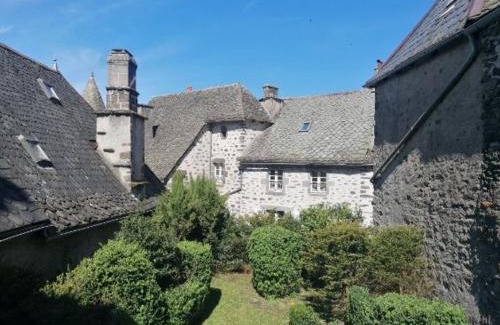 Salers Apartment | Le Lys bleu