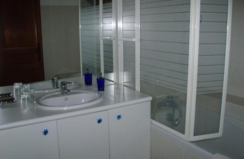 Vallieres-les-Grandes Bed & Breakfast | Le Manoir des Prés