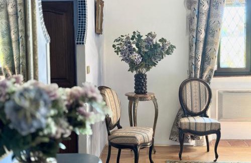 Sevremont House | Le Manoir médiéval de Garance