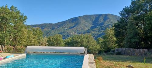 Jaujac Hotel | Le Mas De La Siffleuse