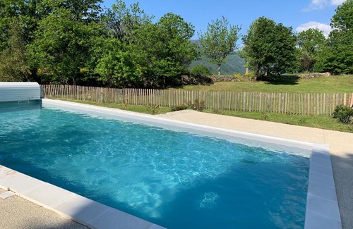 Jaujac Hotel | Le Mas De La Siffleuse