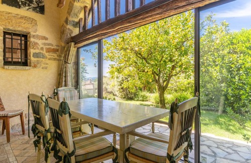 Tourrettes-sur-Loup House | Le Mas des Moulières - Vue montagne avec piscine