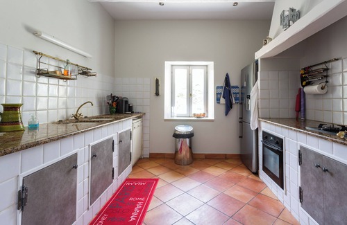 Le Pontet House | Le Mas du Chateau in Provence, a charming 18th century residence