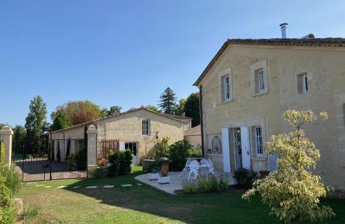 Puisseguin Apartment | LE MAYNE