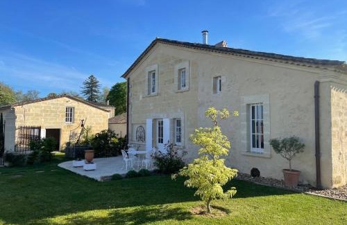 Puisseguin Apartment | LE MAYNE