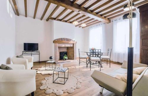 Pougy House | Le messager