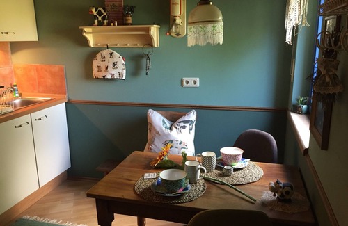 Hirzweiler Apartment | Le mignon. Small, cozy apartment with large terrace in the countryside.