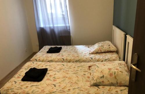 Montaigu-de-Quercy Apartment | Le Montaigu 4 lits parking facile