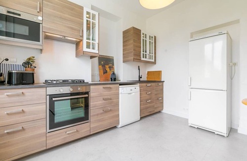 Bourroches House | Le Montrachet - Maison de ville avec jardin -SR Loc