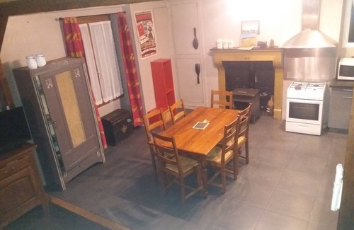 Paizay-le-Sec House | Le Numero 4 : 1 à 14 Personnes ! Climatisé et feu de Bois