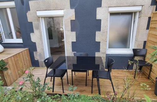 Lanester Apartment | Le P'tit Patio, Terrasse privative.