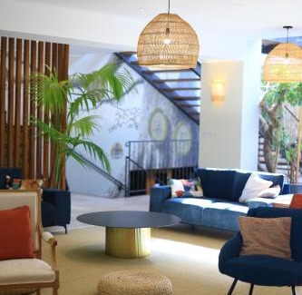 Garrevaques House | Le Pavillon - Demeure de prestige avec14 chambres pour 30 pers - Piscine