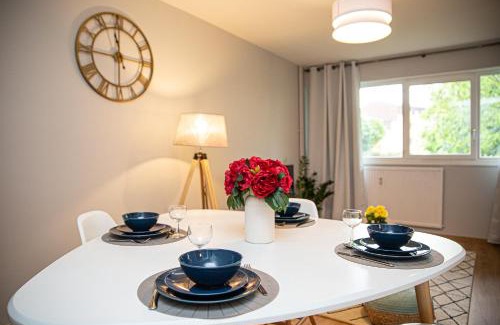 Devant-les-Ponts Apartment | Le petit Barclay - Appartement privé de 45 m2 - 2 a 4 personnes - Parking gratuit