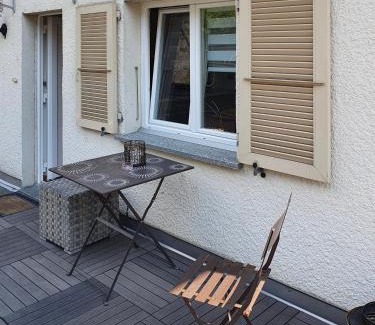 Fully Apartment | Le Petit Beurre de cacahuète et Le Poivre et Sel