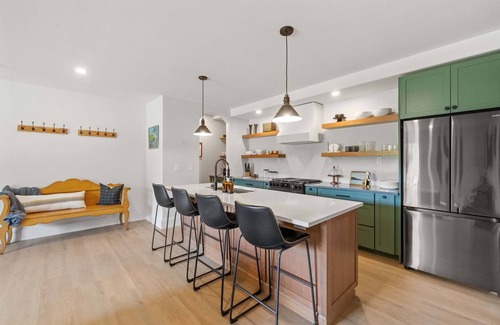 Mount Sunapee Apartment | Le Petit Flat - 2 Bed 1 Bath One Level Apartment