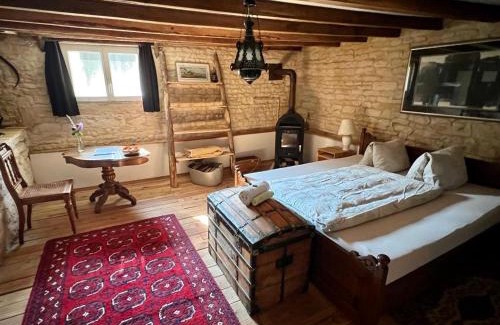 Chassiecq Bed & Breakfast | Le petit Permadise