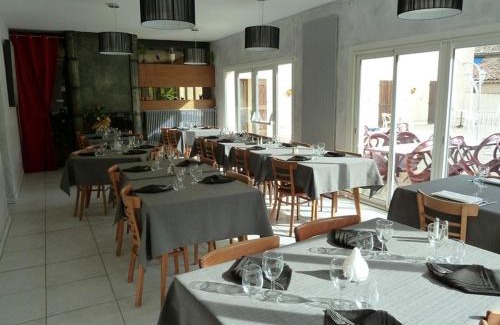 Saint-Julien-du-Verdon Hotel | Le Pidanoux