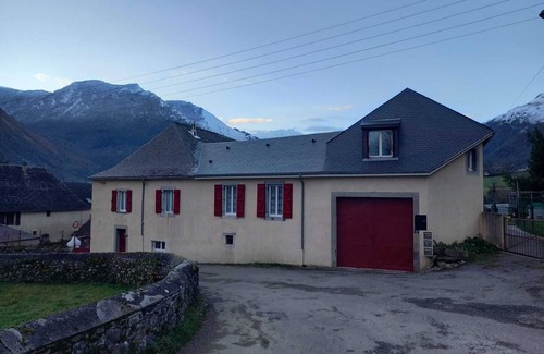 Gere-Belesten Apartment | Le pigeonnier: duplex apartment in the heart of the Ossau valley