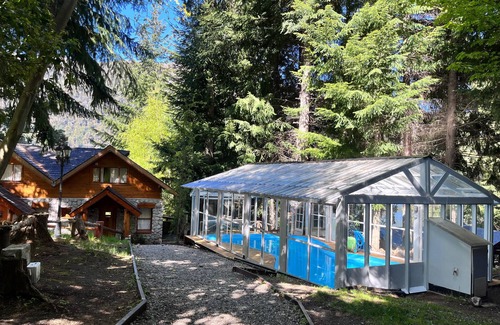 Puerto Manzano Cabin | Le Pommier 2 | Cabañas frente al Lago y con Pileta Climatizada