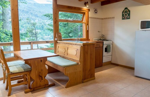 Puerto Manzano Cabin | Le Pommier 3 | Cabañas frente al Lago y con Pileta Climatizada