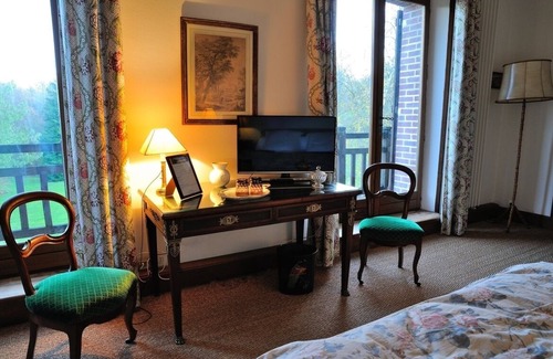 La Haye-Malherbe House | Le Pommier Doux, maison d'hôte du Domaine du Château d'Argeronne