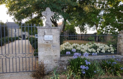 Aurseulles House | Le Presbytère Normand, South Bayeux pool (5 bedrooms, sleeps 12 (+2), 200m2)