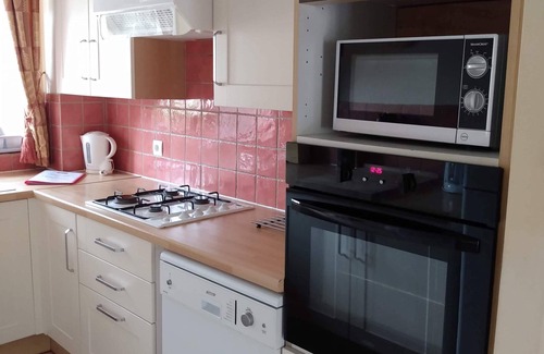 Languidic House | Le Pressoir - Gite with covered pool - St Leon, Languidic, South Brittany