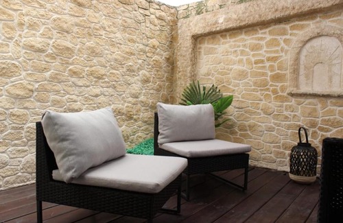 Saint-Denis Apartment | Le Reflet de Dodu