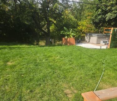 Chambly Apartment | Le Refuge Tropical - Appartement au bord de l'eau