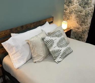 Chambly Apartment | Le Refuge Tropical - Appartement au bord de l'eau