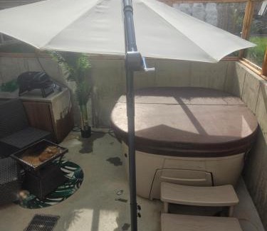 Chambly Apartment | Le Refuge Tropical - Appartement au bord de l'eau