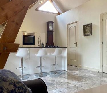 Degagnac Apartment | Le ROSSIGNOL APPARTEMENT MET AIRCO & PRIVE TERRAS