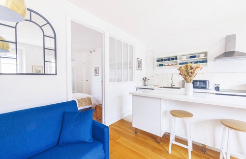 Saint-Louis House | Le Royal - Les Demoiselles à Versailles