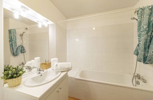 Laval Apartment | Le Salmson - 700m gare - Studio