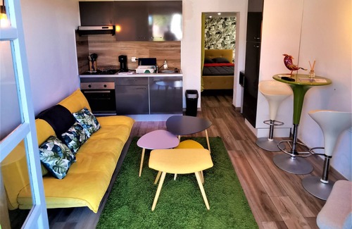 Ile du Levant Apartment | Le Silène Apartment T2 - 28m2 Sea view Terrace 25 m2 Air conditioned