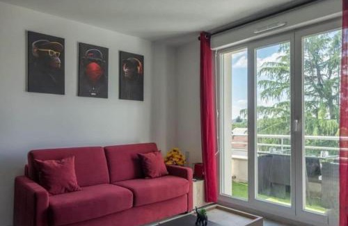 Saint-Jean-de-la-Ruelle Apartment | Le Square des Sapins