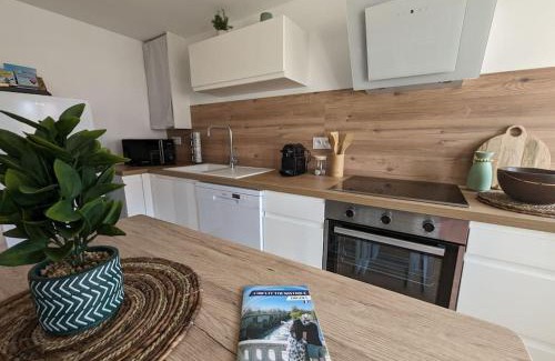 Digoin Apartment | Le Studio Jungle