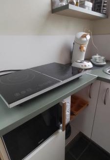 Aiseau-Presles House | Le tiny de Laly - climatisation -wifi - jardin - airport navette