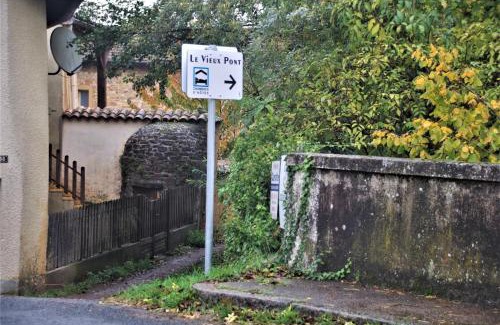 Saint-Julien Bed & Breakfast | Le vieux pont