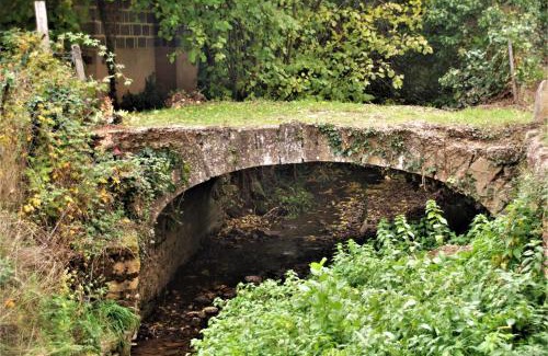 Saint-Julien Bed & Breakfast | Le vieux pont