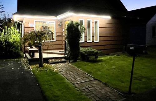 Aberdeen House | Leah's Homestay in Hoquiam