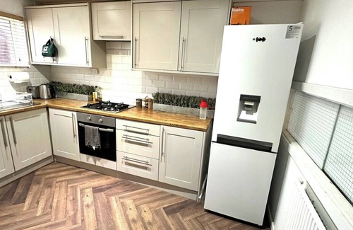 Leamington Spa House | Leamington Spa-3 Bed-Garden-Pets-Free Parking