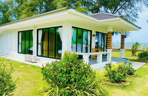 Tha Sala Villa | Leelavadee Villa Sea Views