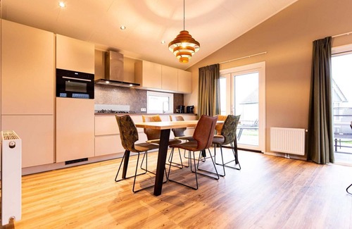 Avenhorn Ski Chalet | ✓ Leijhoeve at Park Westerkogge ✓ Holiday home for 6 people ✓ Located in Berkhout (North Holland) ✓ Waterfront holiday resort ✓ Book directly at the resort