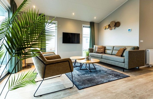 Berkhout Ski Chalet | ✓ Leijhoeve at Park Westerkogge ✓ Holiday home for 4 people ✓ Located in Berkhout (North Holland) ✓ Waterfront holiday resort ✓ Book directly at the resort