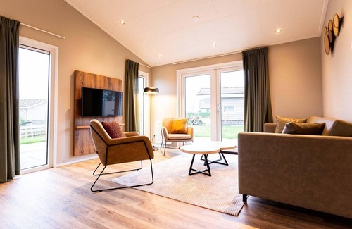 Avenhorn Ski Chalet | ✓ Leijhoeve at Park Westerkogge ✓ Holiday home for 5 people ✓ Located in Berkhout (North Holland) ✓ Waterfront holiday resort ✓ Book directly at the resort