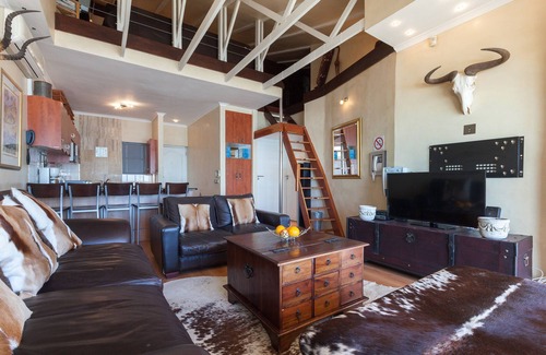 Lagoon Beach Apartment | Leisure Bay 306 by CTHA