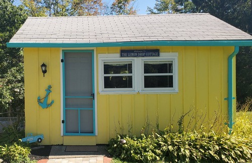 Madison-on-the-Lake Cabin | LEMON DROP LAKE FRONT COTTAGE